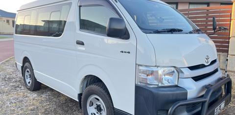 Toyota HIACE 2017