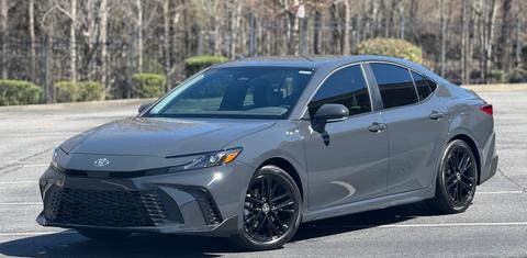 Toyota Camry Hybrid 2025