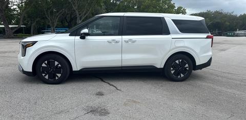 Kia Carnival Hybrid 2026