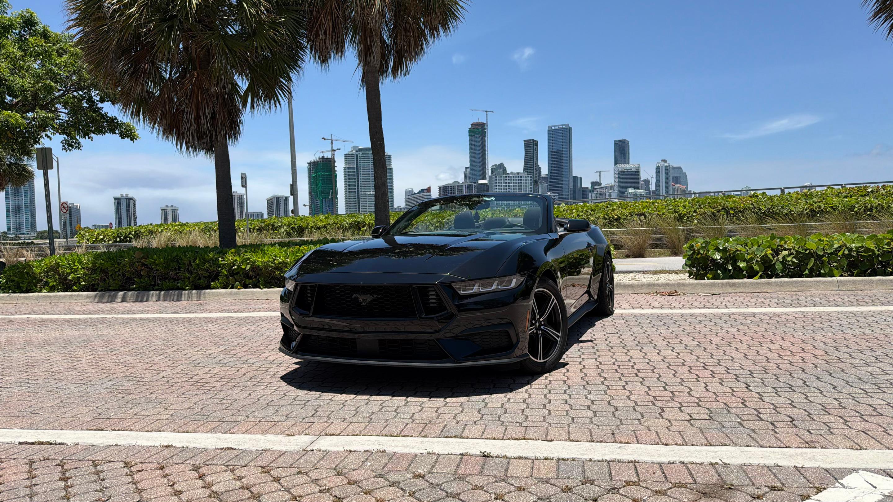 Ford Mustang 2024 in Miami, FL