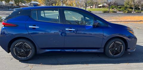 Nissan LEAF 2023