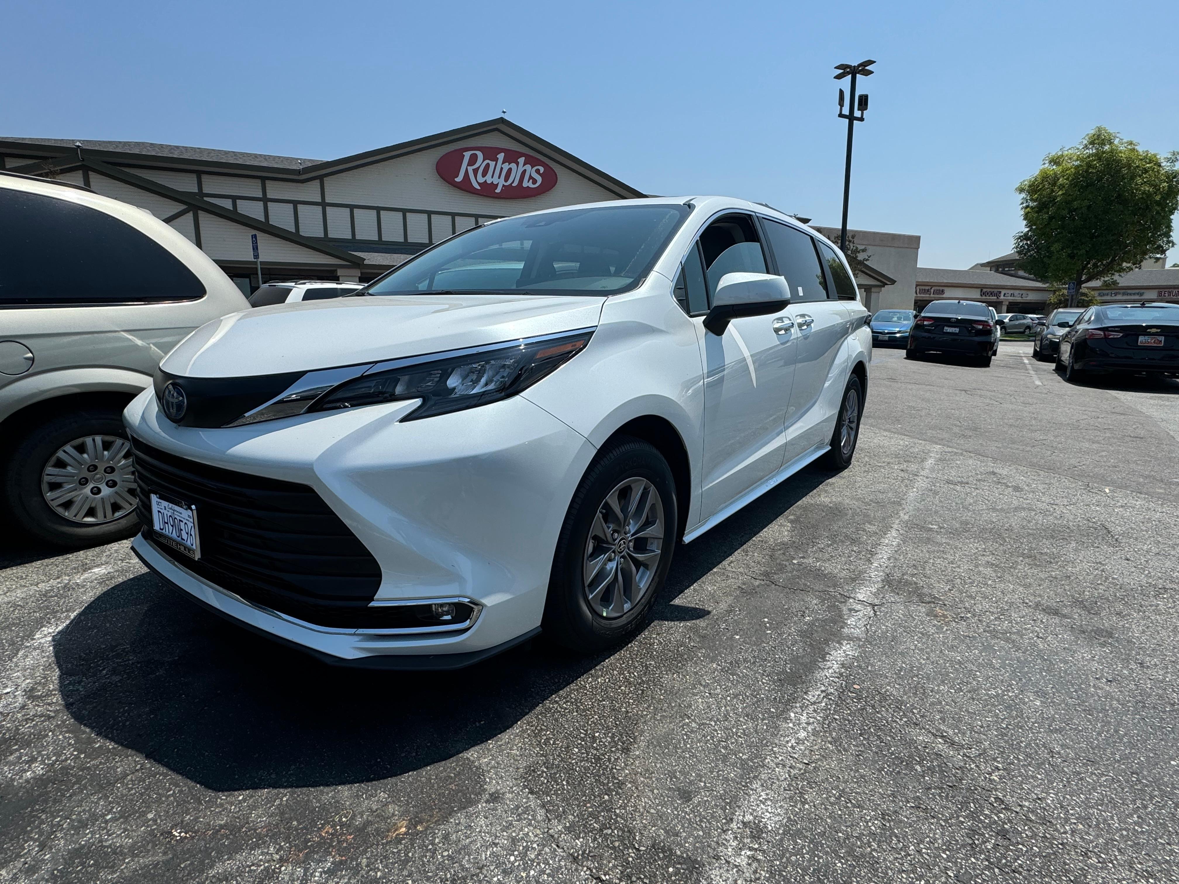 Toyota Sienna 2024 in Eastvale, CA