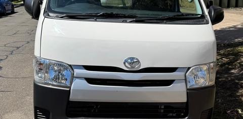Toyota HIACE 2018