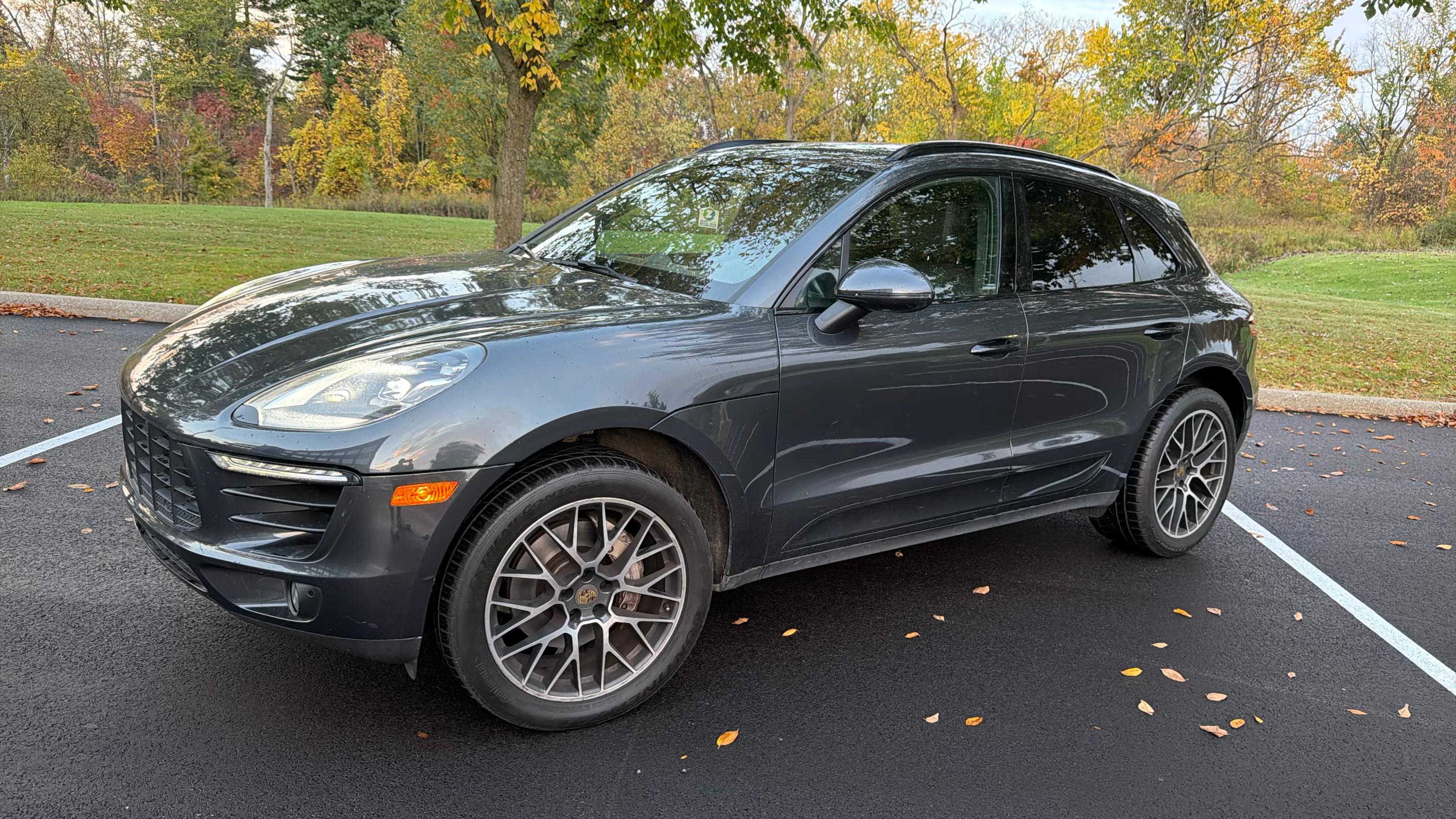 Porsche Macan 2018 in Highland Hills, OH