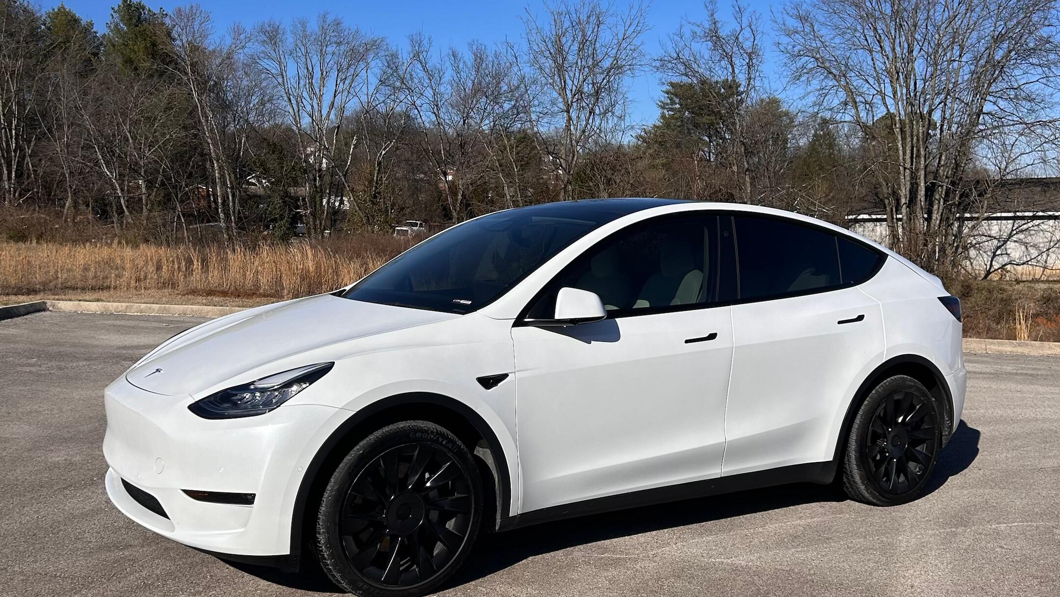 Tesla Model Y 2021 in Knoxville, TN