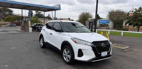Nissan Kicks Play 2025