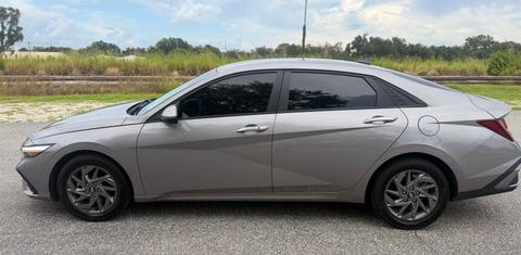 Hyundai Elantra 2024