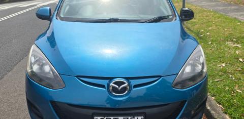 Mazda MAZDA2 2013
