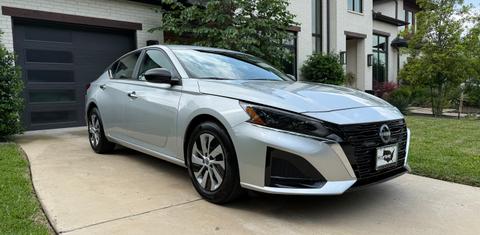 Nissan Altima 2025