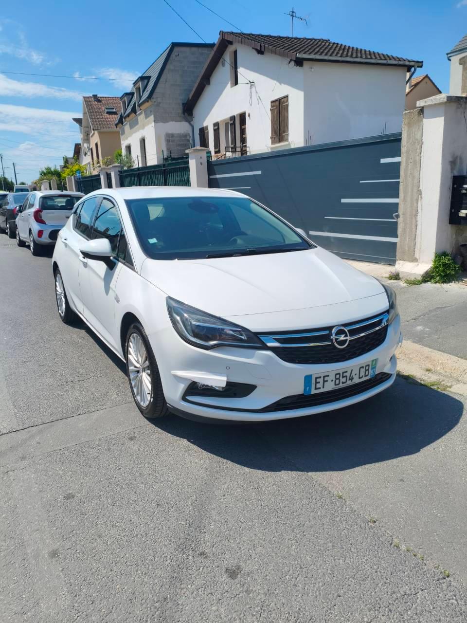 Opel ASTRA 2016 à Levallois-Perret