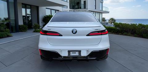 BMW i7 2024
