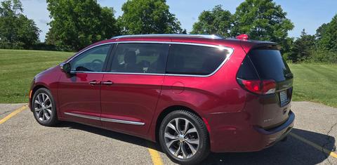 Chrysler Pacifica 2017