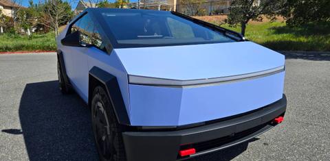 Tesla Cybertruck 2025