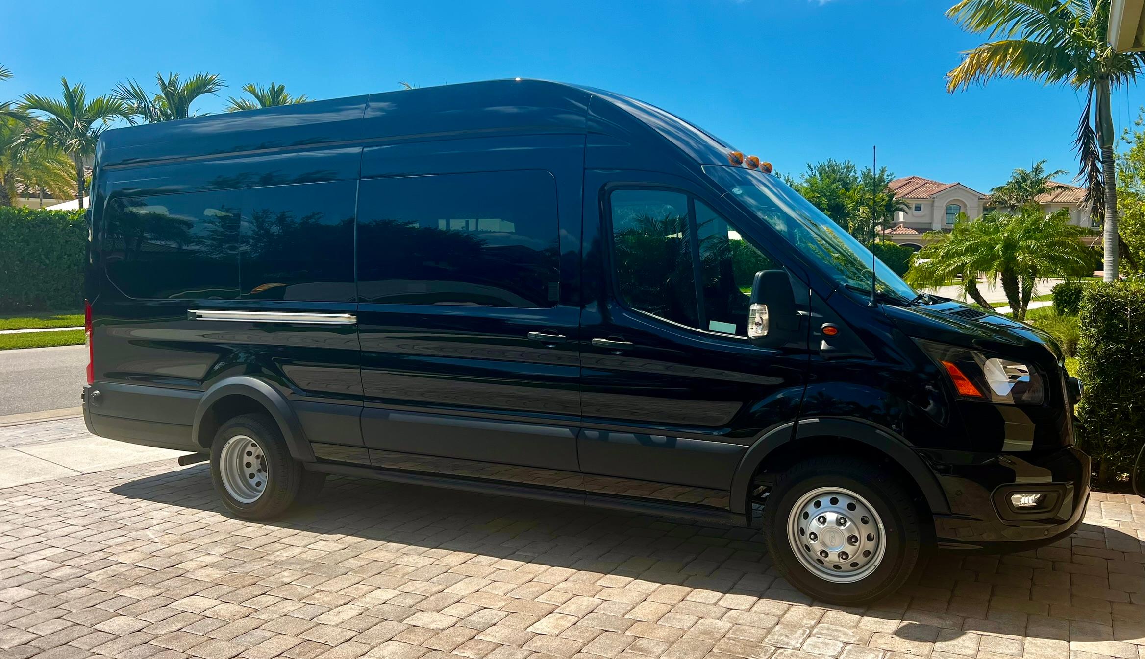 Ford Transit 2024 in Naples, FL