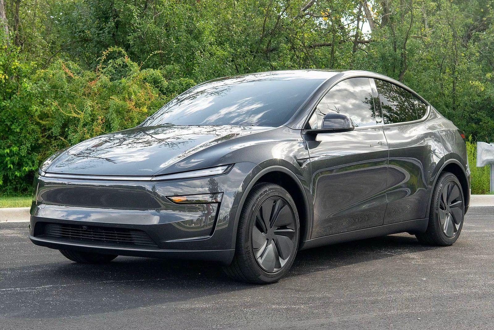 Tesla Model Y 2026 in Miami, FL