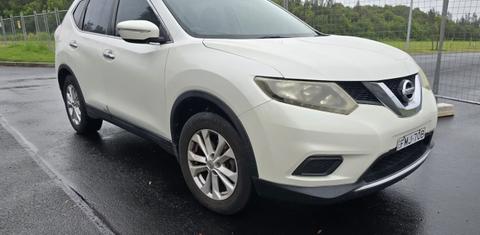 Nissan X-TRAIL 2015