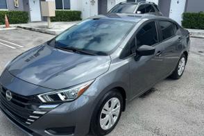 Nissan Versa car