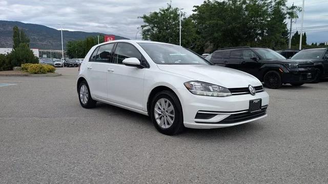Volkswagen Golf 2016 in Calgary, AB