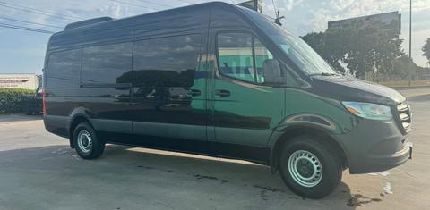 Mercedes-Benz Sprinter 2025