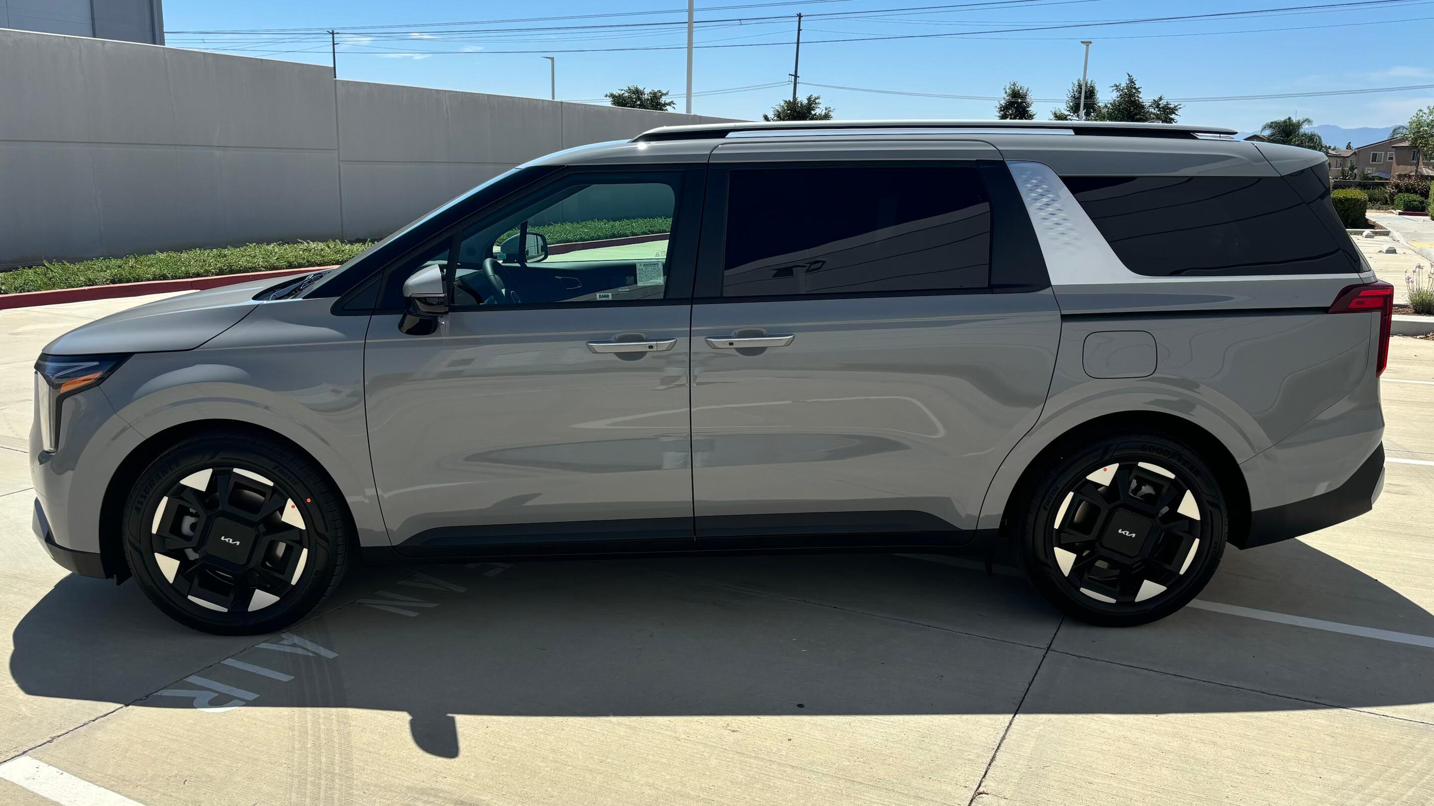 Kia Carnival 2025 in Ontario, CA
