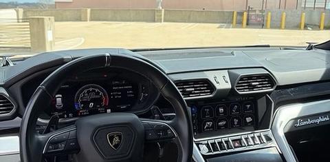 Lamborghini Urus 2021