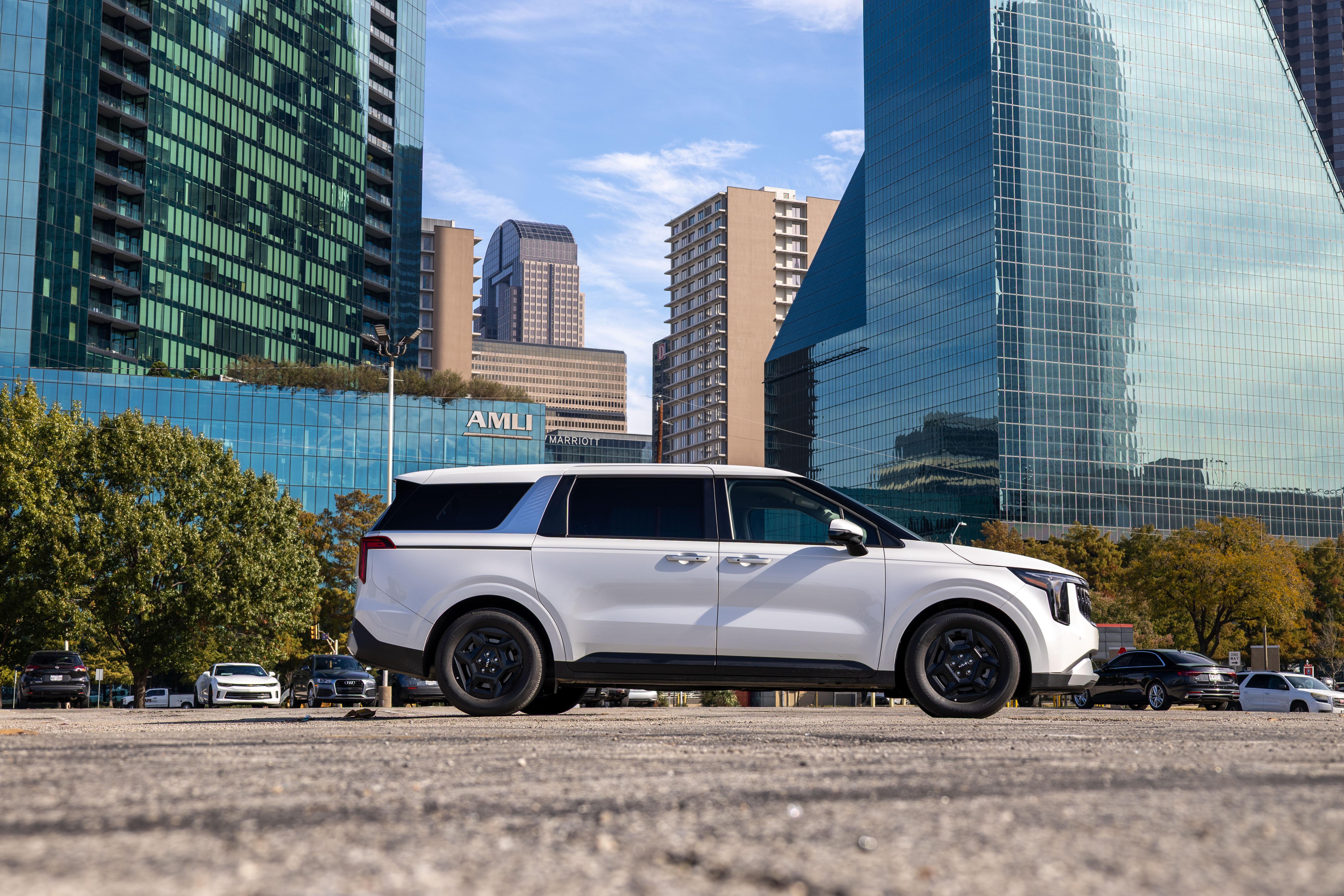Kia Carnival 2025 in Coppell, TX