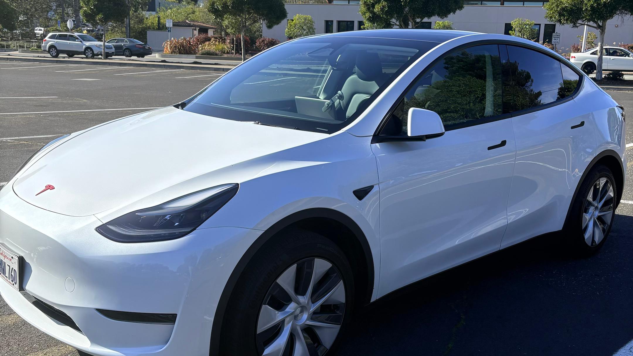 Tesla Model Y 2024 in Folsom, CA