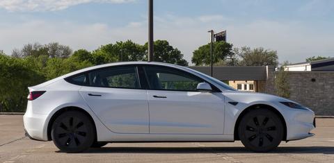 Tesla Model 3 2024