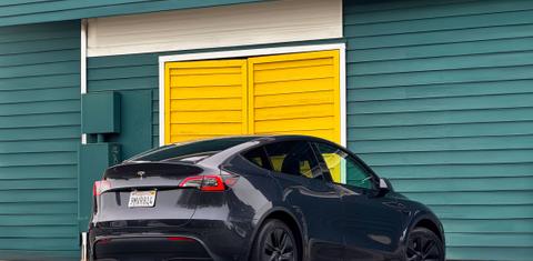 Tesla Model Y 2024