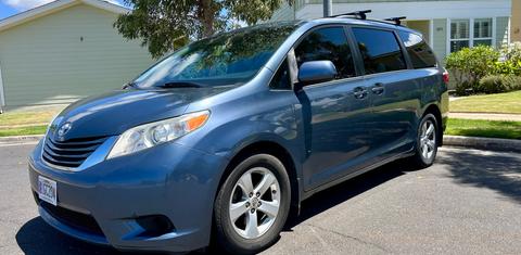 Toyota Sienna 2016