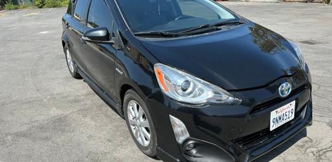 Toyota Prius c 2017