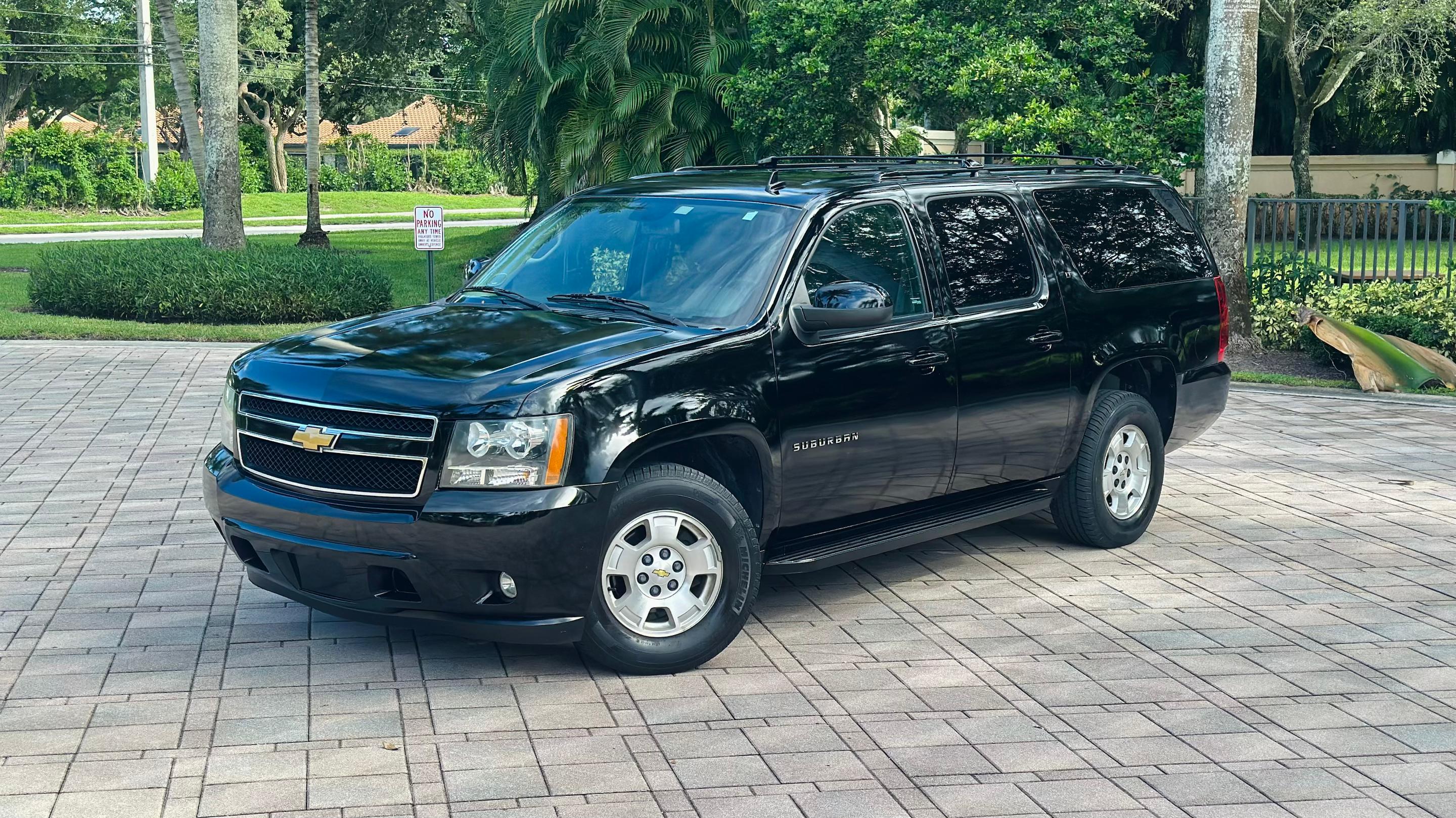 Chevrolet Suburban 2014 in West Palm Beach, FL