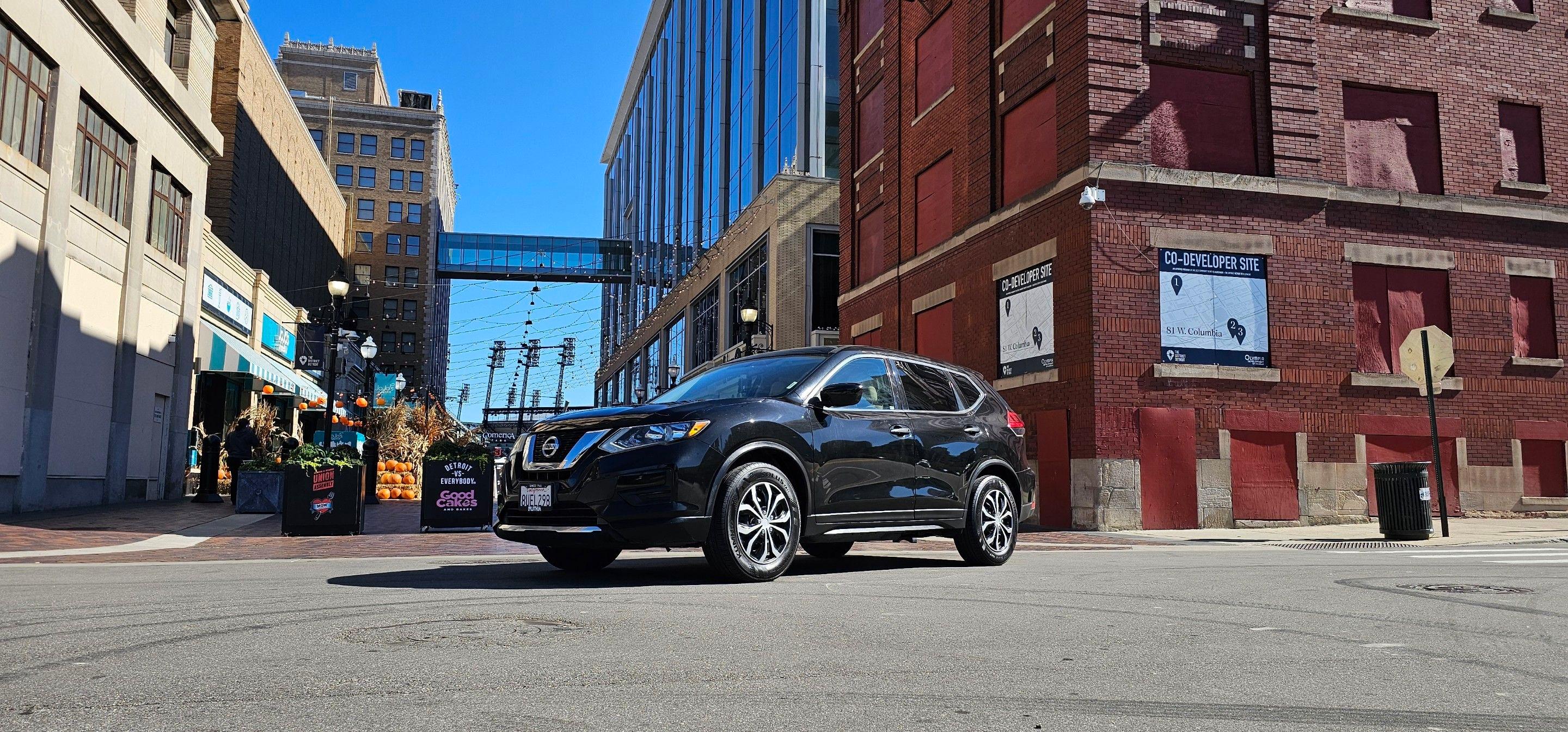 Nissan Rogue 2017 in Detroit, MI