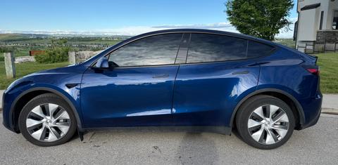 Tesla Model Y 2024