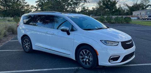 Chrysler Pacifica 2023