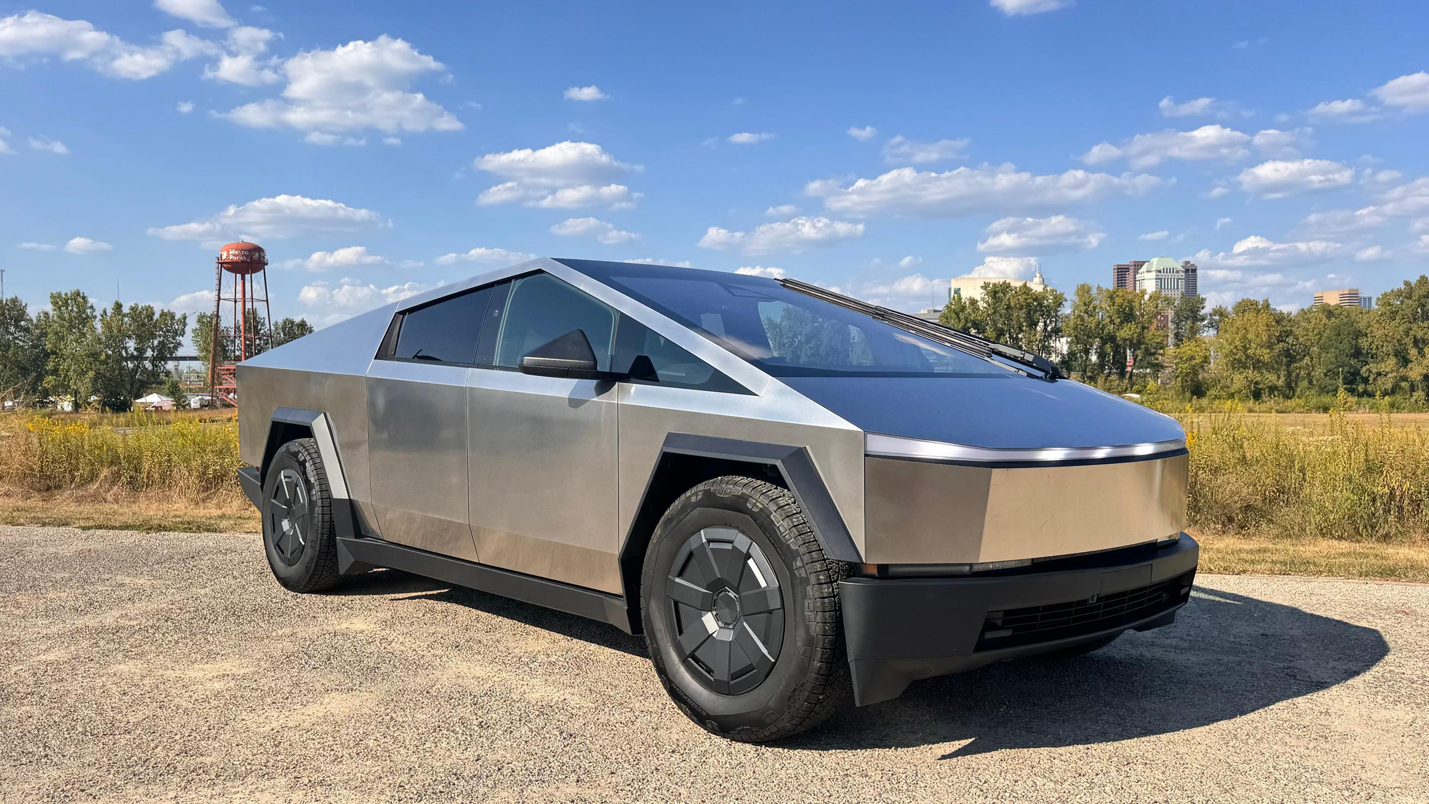 Tesla Cybertruck 2025 in Reynoldsburg, OH