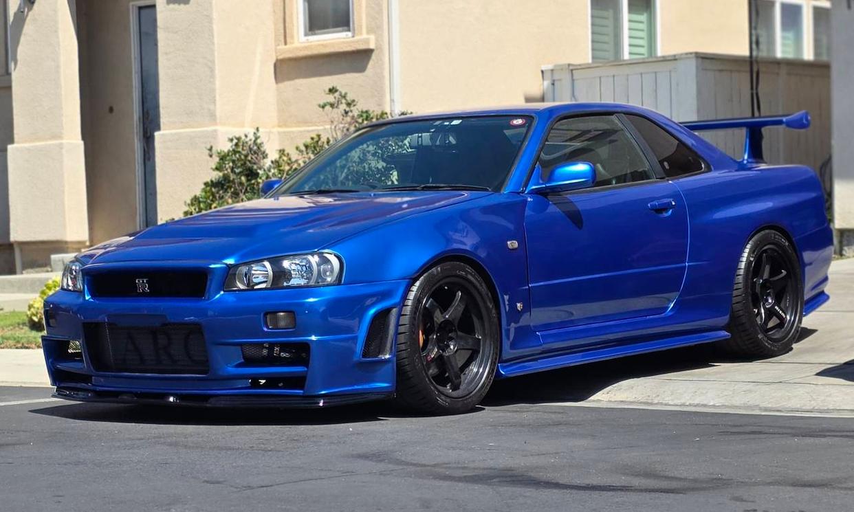 Nissan Skyline 1999
