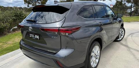 Toyota KLUGER 2025