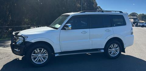 Mitsubishi PAJERO 2019