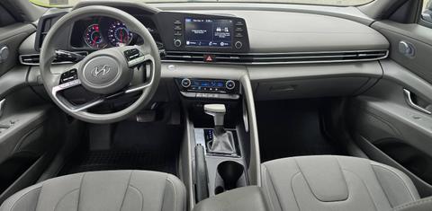 Hyundai Elantra 2023
