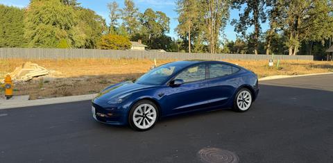 Tesla Model 3 2022