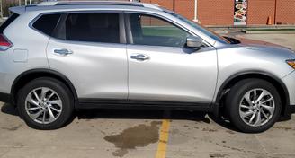 Nissan Rogue 2014 — Van rental alternative in Country Club Hills, IL