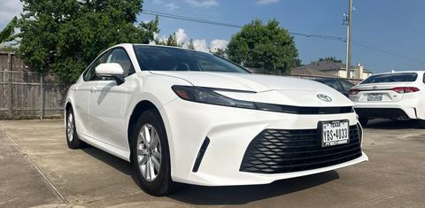 Toyota Camry Hybrid 2026