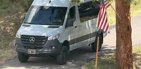 Mercedes-Benz Sprinter 2024