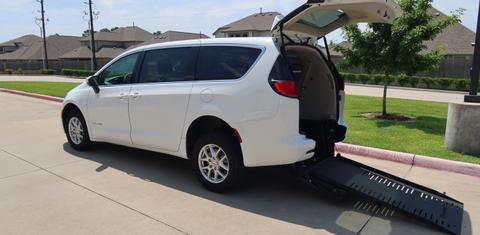Chrysler Pacifica 2023