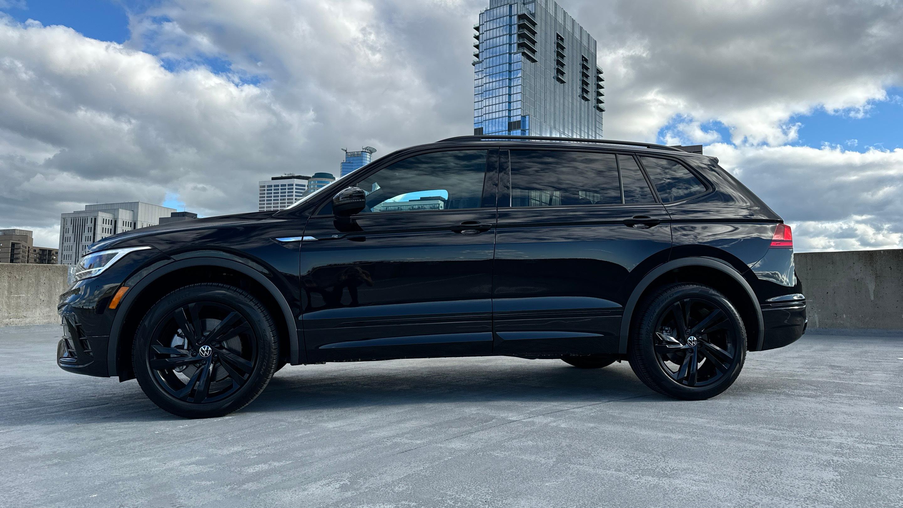Volkswagen Tiguan 2024 in Springfield, MA