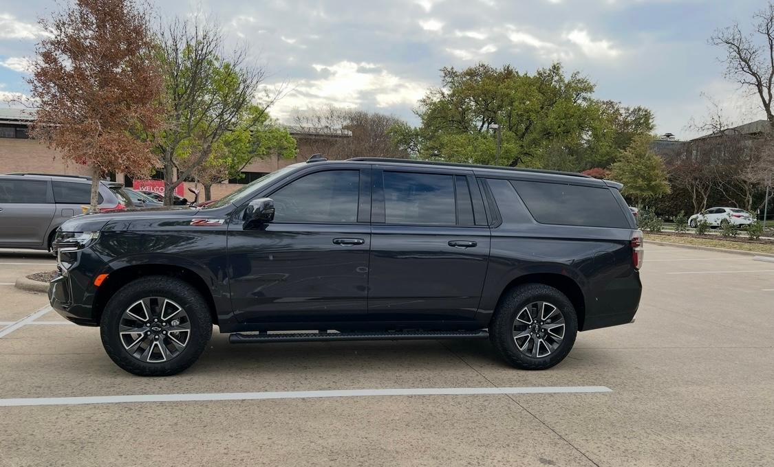 Chevrolet Suburban 2023 in 