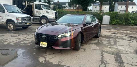 Nissan Altima 2025