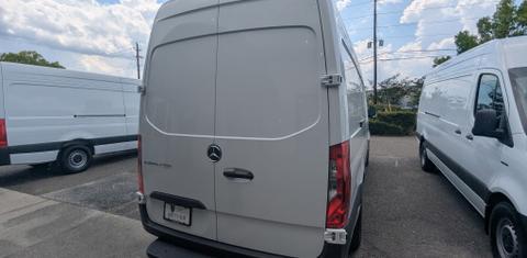 Mercedes-Benz eSprinter Cargo 2025