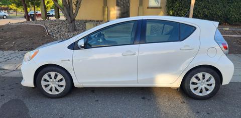 Toyota Prius c 2013